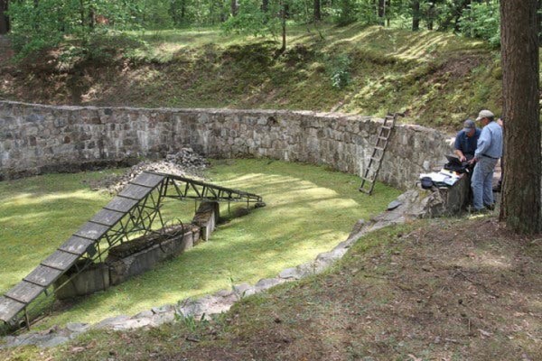 Holocaust escape tunnel Holocaust escape tunnel
