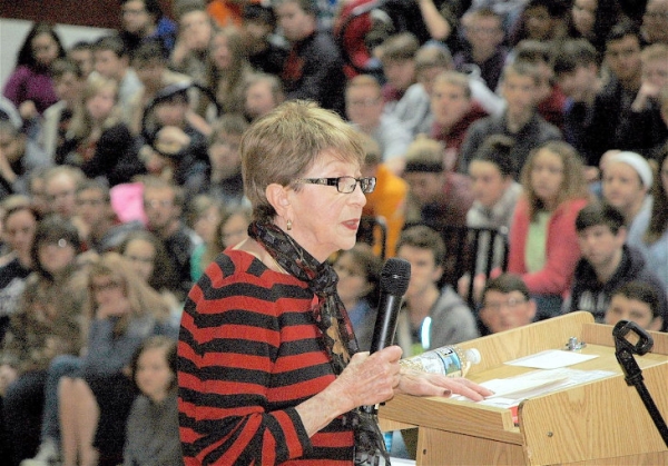 Trudy Naumann Dreyer speaking to a group of high school students. Trudy Naumann Dreyer speaking to a group of high school students.
